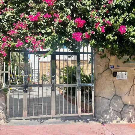 Traveler's With Sea View, Free Coffee & Parking Apartment Benidorm