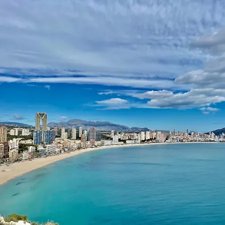 Apartment Traveler's With Sea View, Free Coffee & Parking