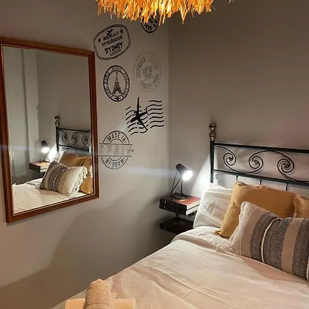 Апартаменты Traveler's With Sea View, Free Coffee & Parking Бенидорм