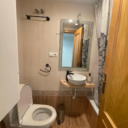 Traveler's With Sea View, Free Coffee & Parking * Бенидорм