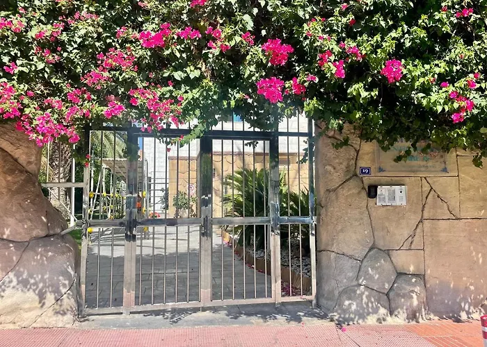 Traveler's With Sea View, Free Coffee & Parking Lejlighed Benidorm
