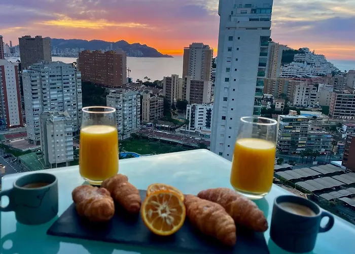 Lejlighed Traveler's With Sea View, Free Coffee & Parking Benidorm