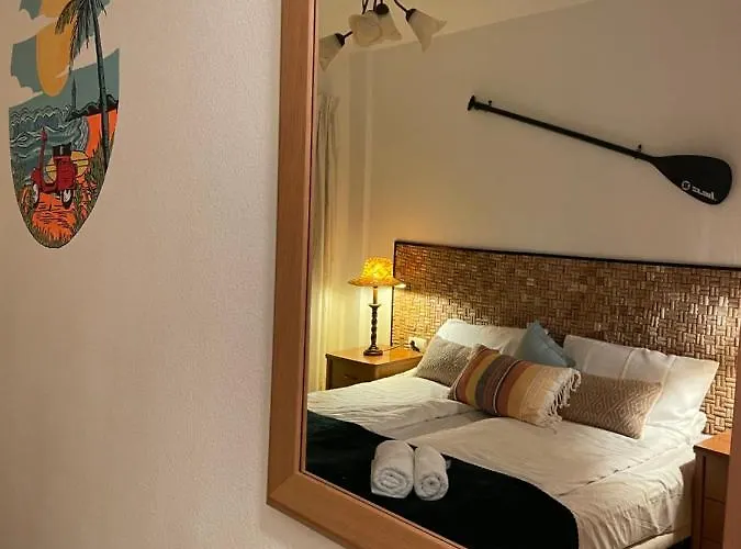 Traveler's With Sea View, Free Coffee & Parking *